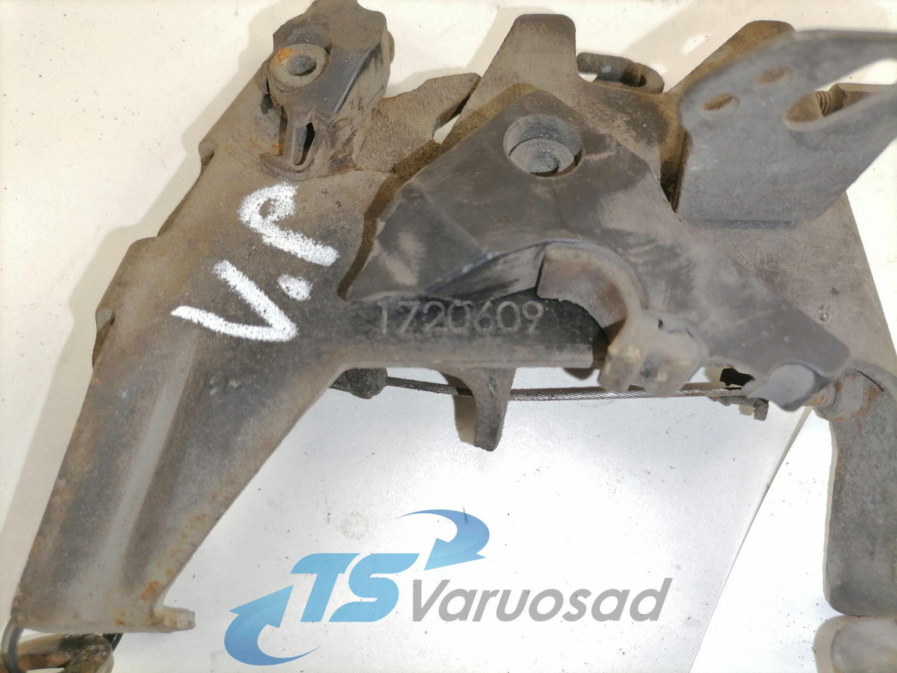 Scania Iluvõre lukk 1800468 - Grill for Truck: picture 2 Scania Iluvõre lukk 1800468 - Grill for Truck: picture 2