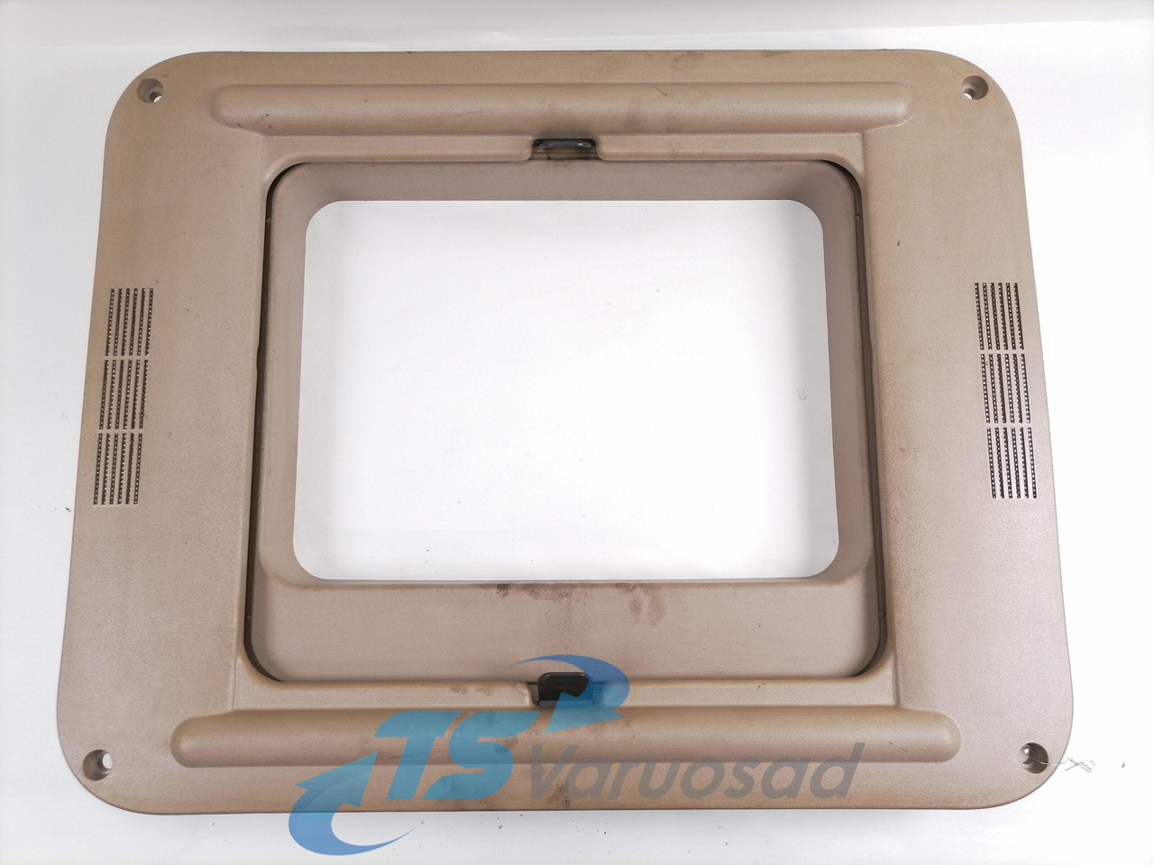 Scania Katuseluugi kate 1779134 - Universal part for Truck: picture 2 Scania Katuseluugi kate 1779134 - Universal part for Truck: picture 2