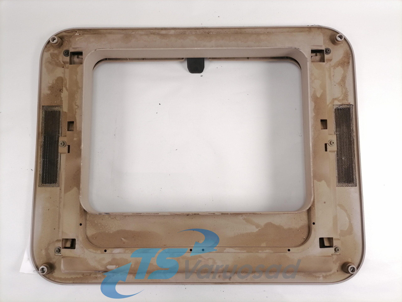 Scania Katuseluugi kate 1779134 - Universal part for Truck: picture 3 Scania Katuseluugi kate 1779134 - Universal part for Truck: picture 3