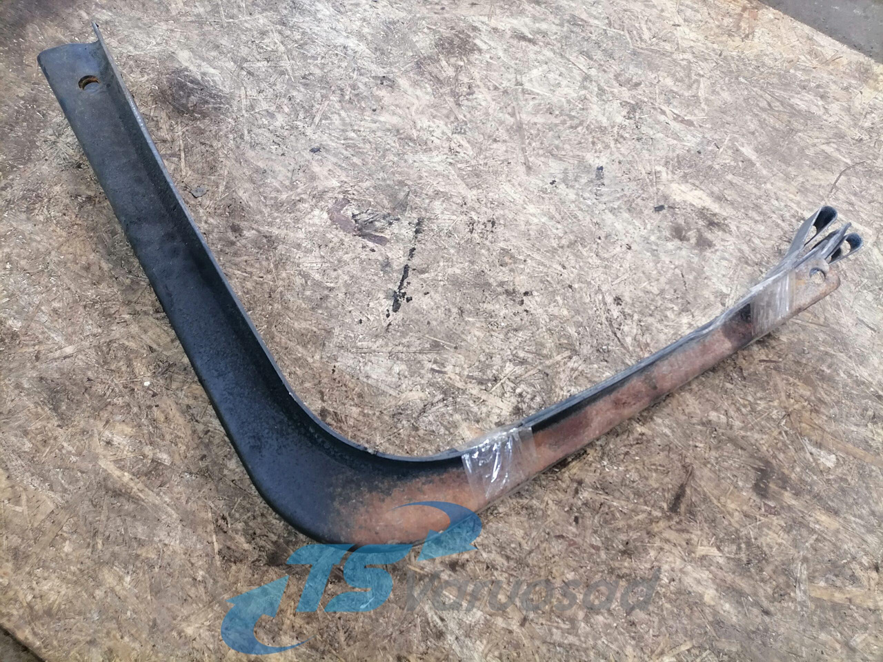 Scania Kütusepaagi kandur, Scania 1528906 - Fuel tank for Truck: picture 2 Scania Kütusepaagi kandur, Scania 1528906 - Fuel tank for Truck: picture 2