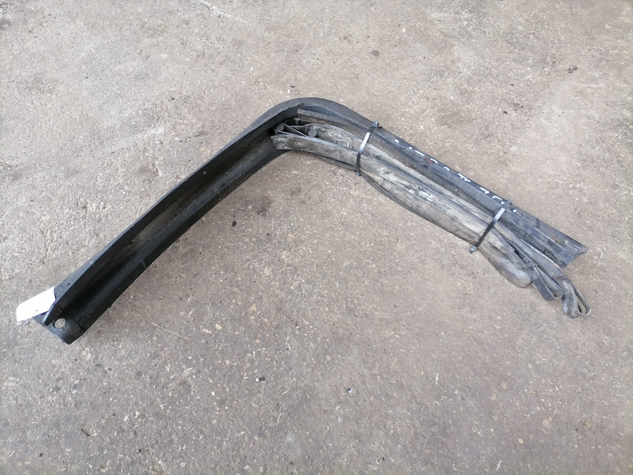 Scania Kütusepaagi kandur, Scania 1887755 - Fuel tank for Truck: picture 2 Scania Kütusepaagi kandur, Scania 1887755 - Fuel tank for Truck: picture 2