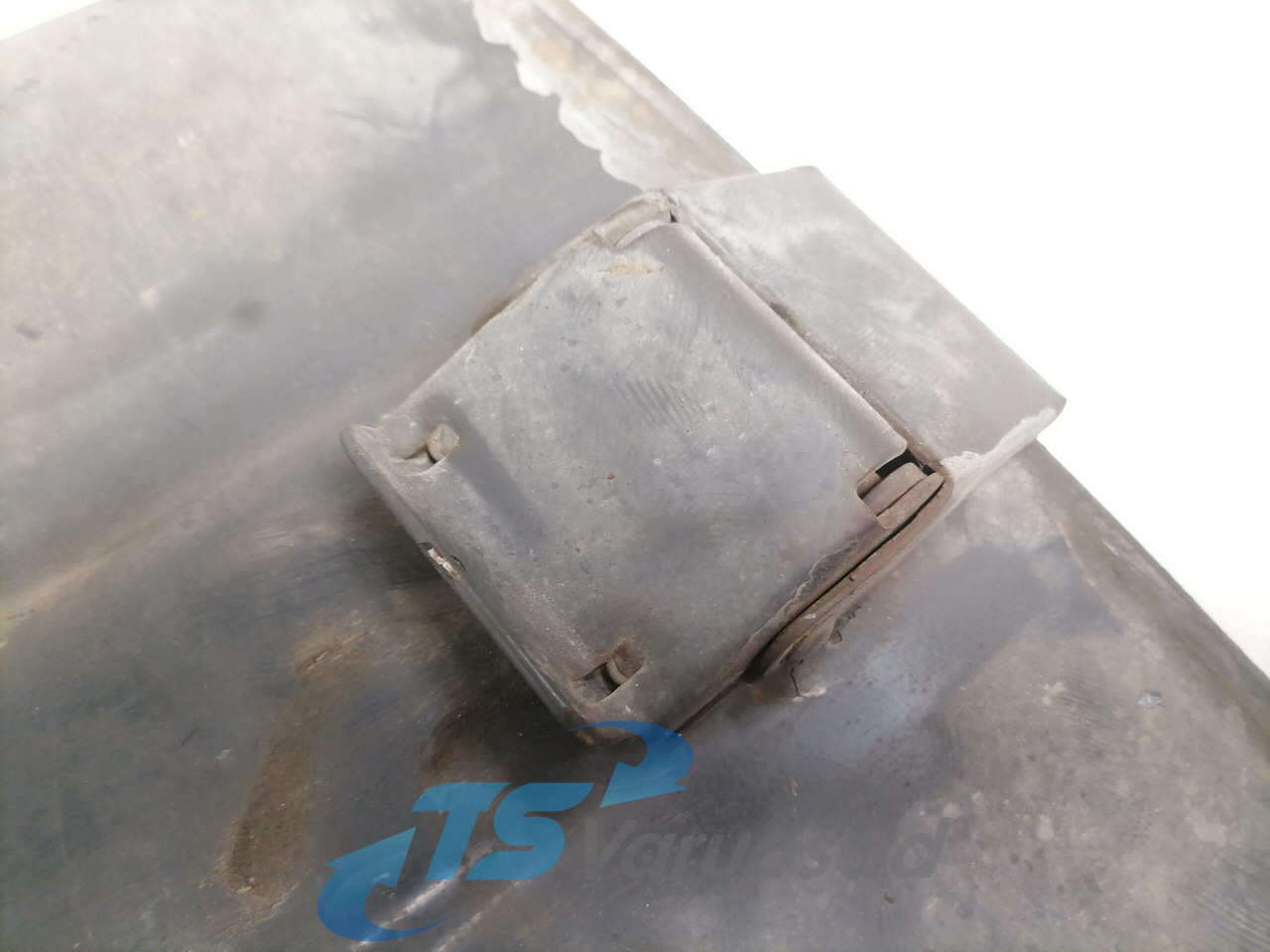 Scania Mudguard bracket 1743493 - Universal part for Truck: picture 3 Scania Mudguard bracket 1743493 - Universal part for Truck: picture 3