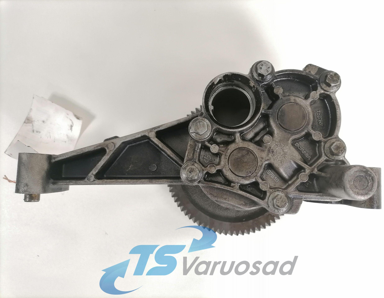 Scania Oil pump 1527681 - Oil pump for Truck: picture 3 Scania Oil pump 1527681 - Oil pump for Truck: picture 3