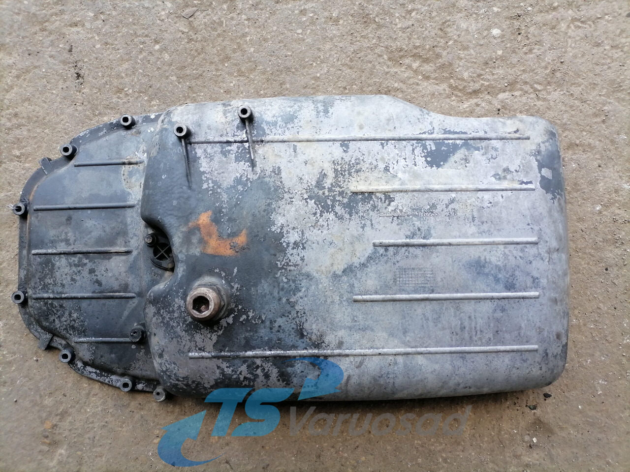 Scania Oil sump 1762255 - Oil pan for Truck: picture 4 Scania Oil sump 1762255 - Oil pan for Truck: picture 4