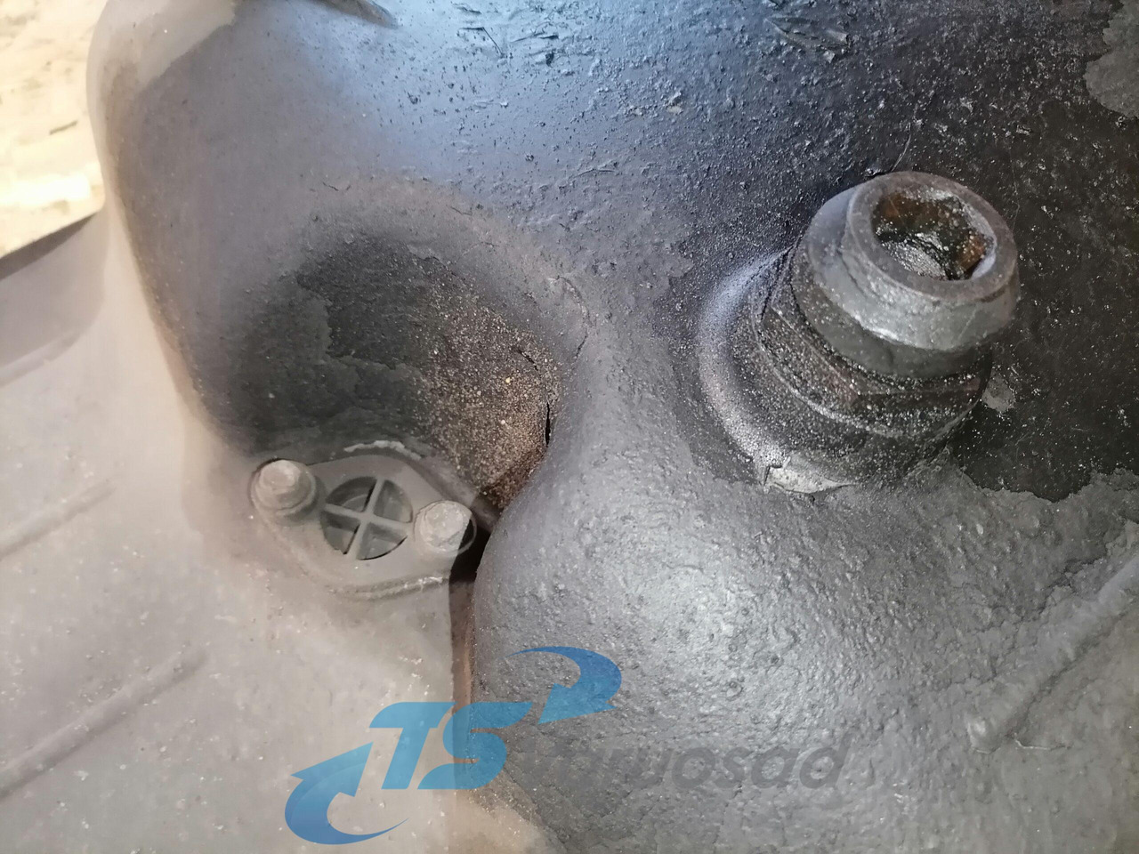 Scania Oil sump 2023780 - Oil pan for Truck: picture 4 Scania Oil sump 2023780 - Oil pan for Truck: picture 4