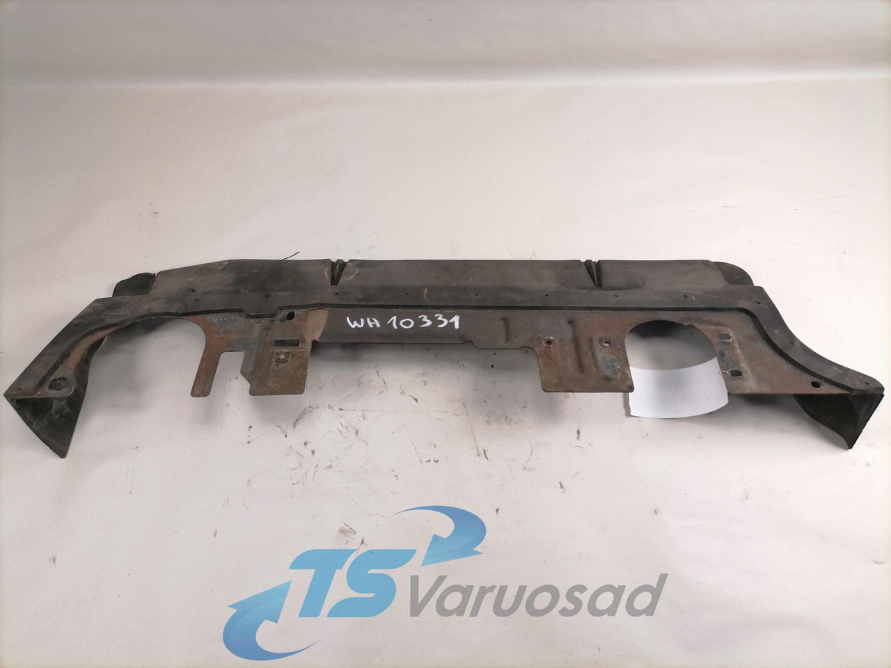 Scania Radiaatori pealne kate 1741643 - Universal part for Truck: picture 2 Scania Radiaatori pealne kate 1741643 - Universal part for Truck: picture 2