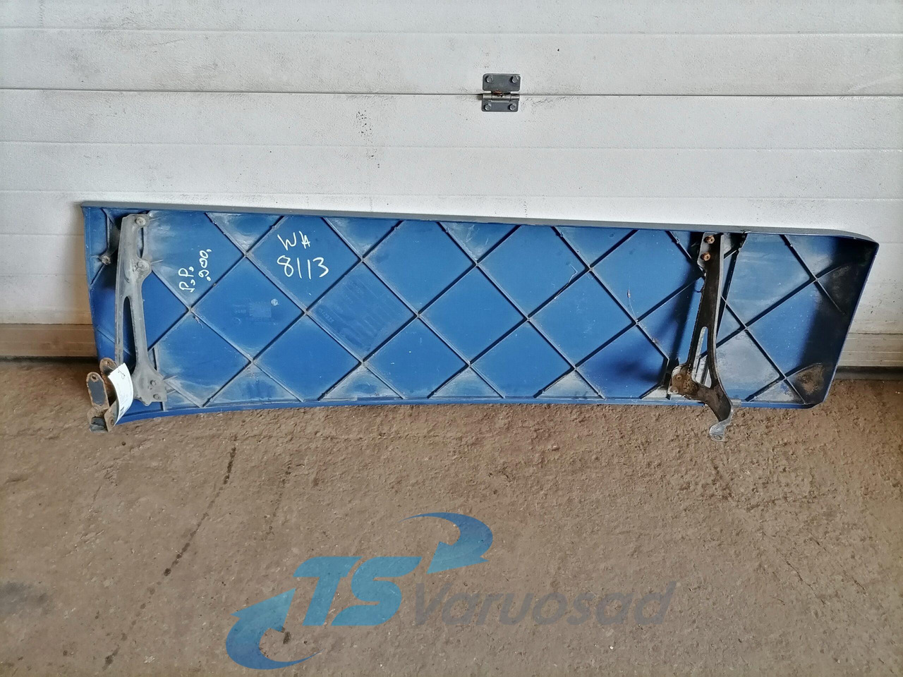 Scania Scania cab wind deflector, right side 1348522 - Aerodynamics/ Spoiler for Truck: picture 2 Scania Scania cab wind deflector, right side 1348522 - Aerodynamics/ Spoiler for Truck: picture 2