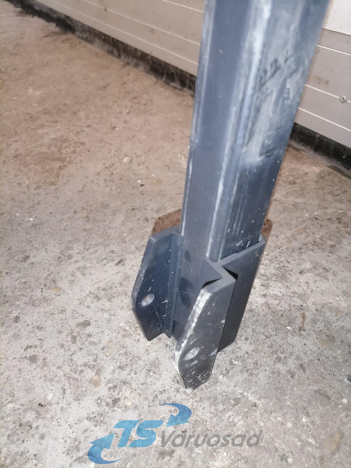 Scania Scania roof spoiler carrier / frame 1747684 - Universal part for Truck: picture 4 Scania Scania roof spoiler carrier / frame 1747684 - Universal part for Truck: picture 4