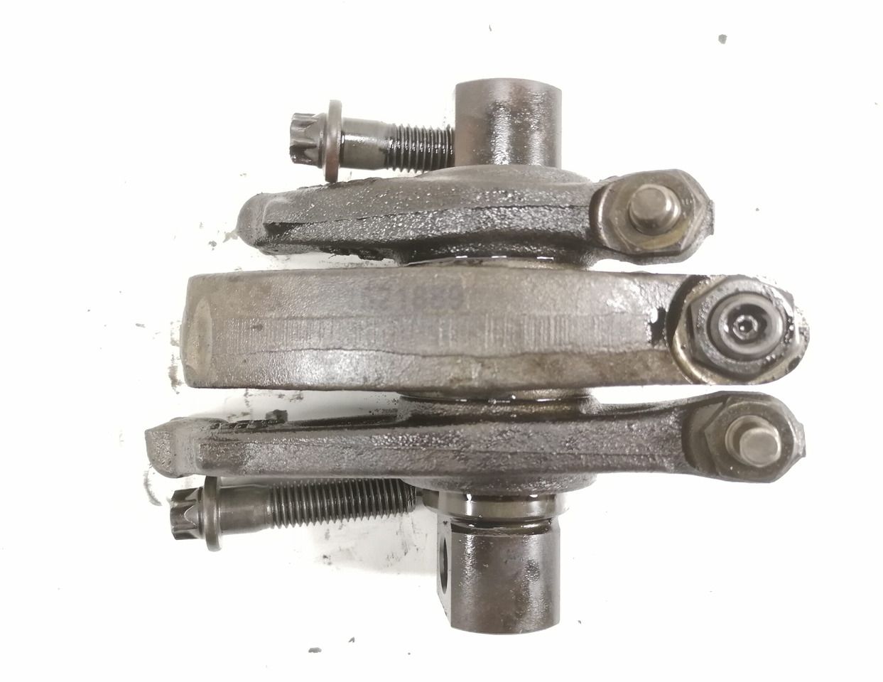 Scania Set of rockers with shaft 1520439 - Universal part for Truck: picture 3 Scania Set of rockers with shaft 1520439 - Universal part for Truck: picture 3