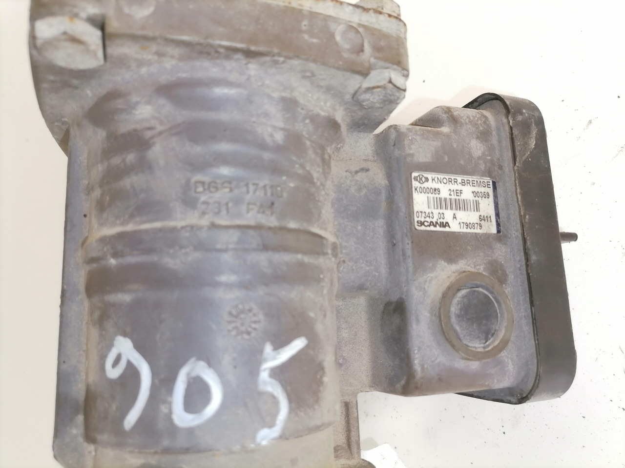 Scania Trailer brake pressure control 1790879 - Brake valve for Truck: picture 2 Scania Trailer brake pressure control 1790879 - Brake valve for Truck: picture 2