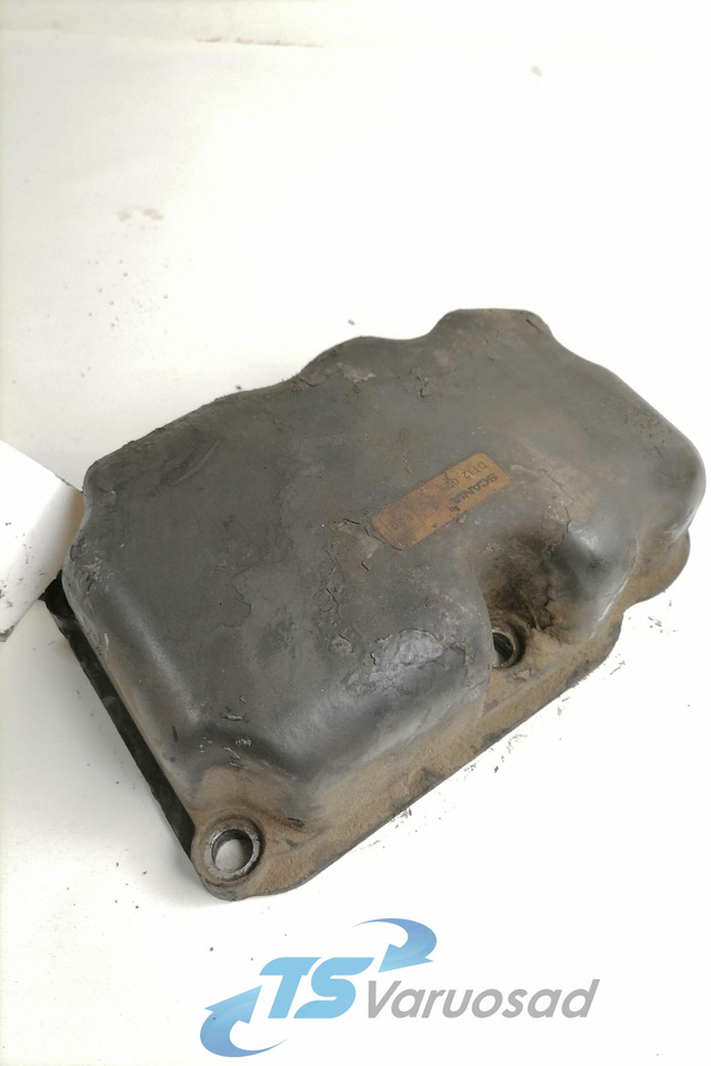 Scania Valve cover 1511983 - Cylinder head for Truck: picture 1 Scania Valve cover 1511983 - Cylinder head for Truck: picture 1