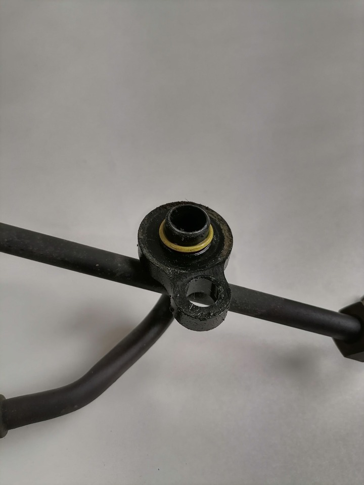 Volvo A/C pipe 20398692 - Heating/ Ventilation for Truck: picture 4 Volvo A/C pipe 20398692 - Heating/ Ventilation for Truck: picture 4