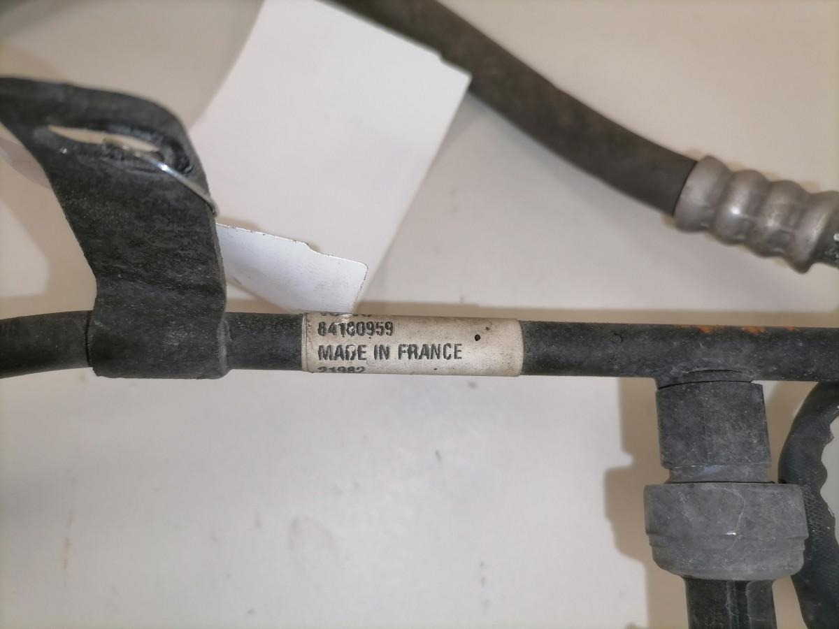 Volvo A/C pipe 84180959 - Heating/ Ventilation for Truck: picture 5 Volvo A/C pipe 84180959 - Heating/ Ventilation for Truck: picture 5