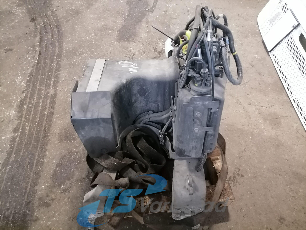 Volvo Ad Blue tank 22193761 - Fuel system for Truck: picture 2 Volvo Ad Blue tank 22193761 - Fuel system for Truck: picture 2