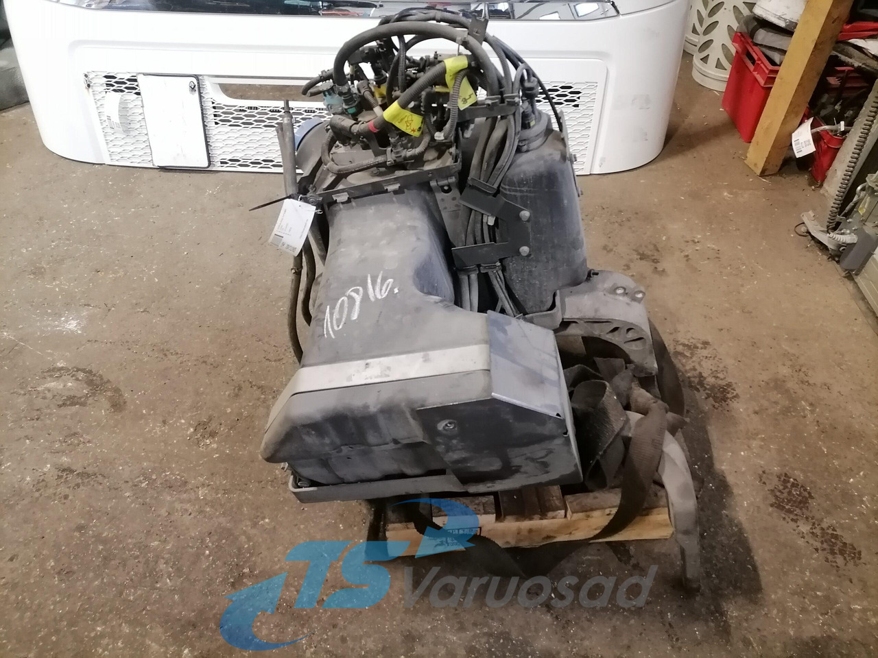 Volvo Ad Blue tank 22193761 - Fuel system for Truck: picture 4 Volvo Ad Blue tank 22193761 - Fuel system for Truck: picture 4