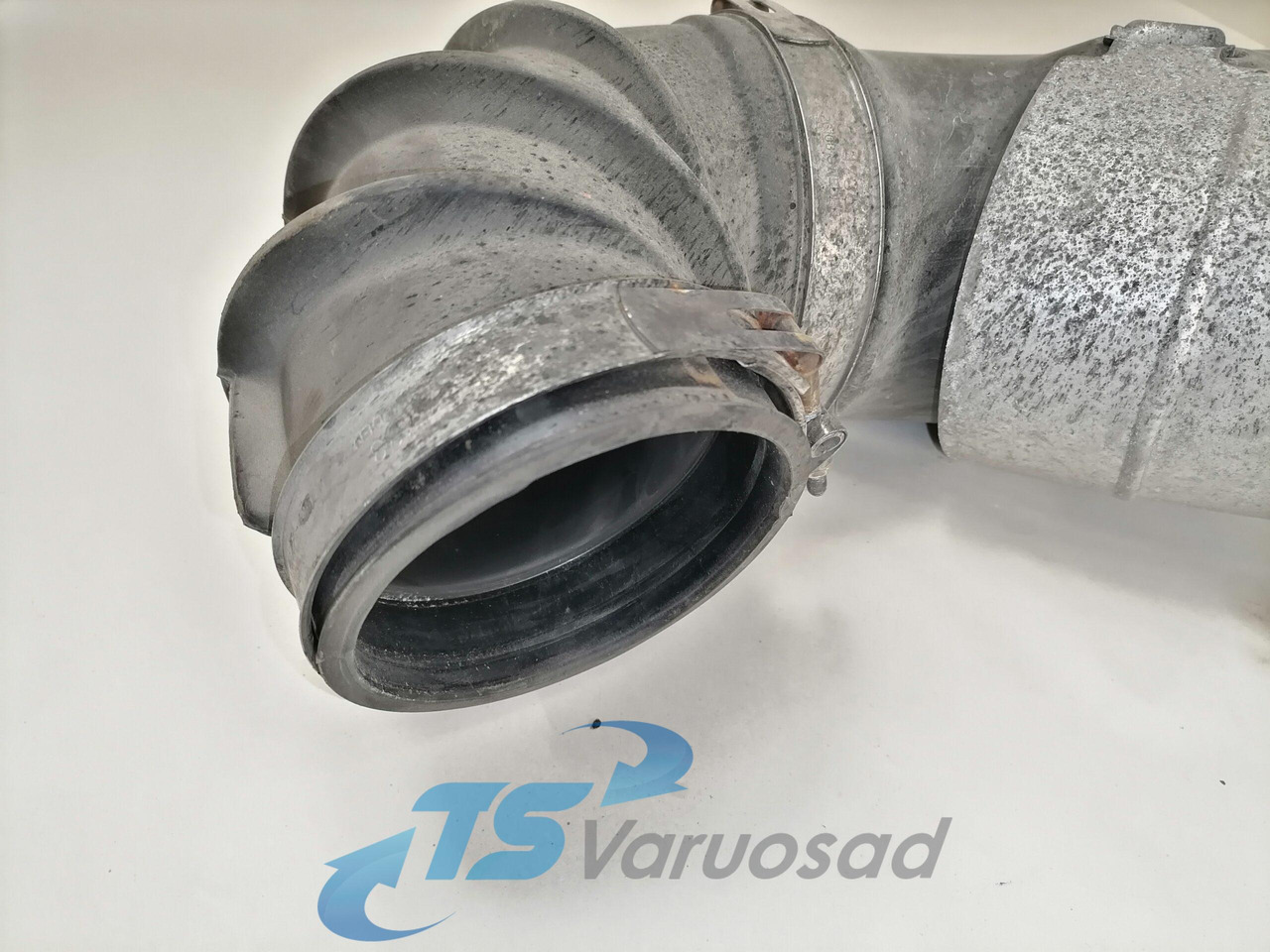 Volvo Air intake 21080323 - Air intake system for Truck: picture 5 Volvo Air intake 21080323 - Air intake system for Truck: picture 5