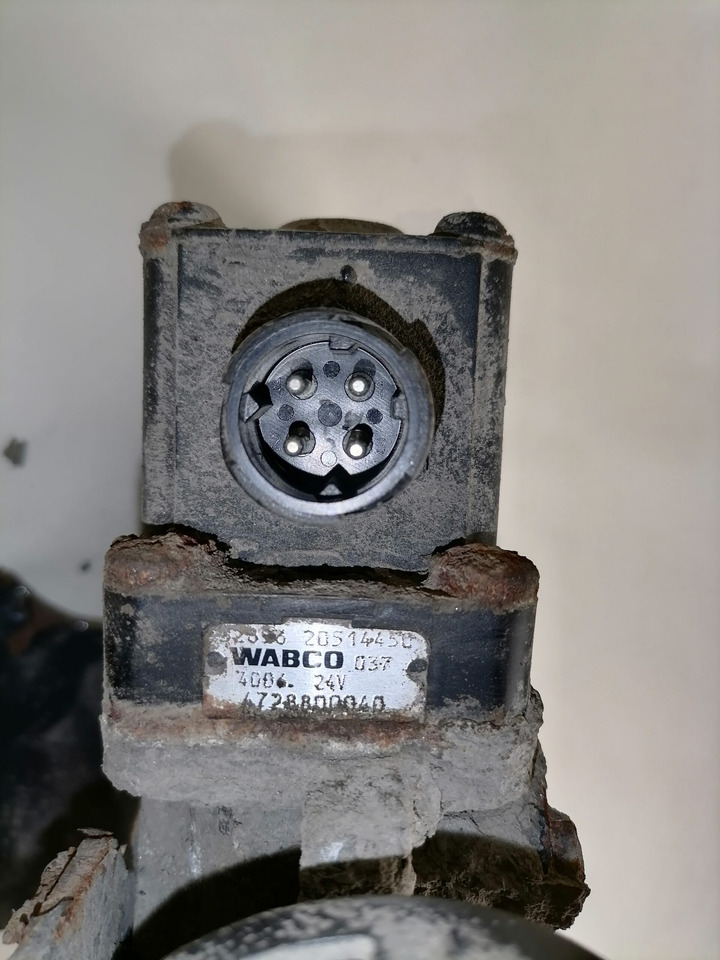 Volvo Air suspension control valve, ECAS 20514450 - Brake valve for Truck: picture 2 Volvo Air suspension control valve, ECAS 20514450 - Brake valve for Truck: picture 2