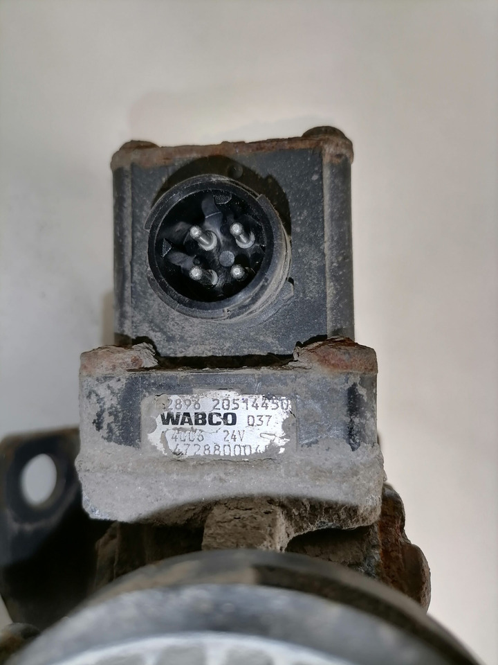 Volvo Air suspension control valve, ECAS 20514450 - Brake valve for Truck: picture 4 Volvo Air suspension control valve, ECAS 20514450 - Brake valve for Truck: picture 4