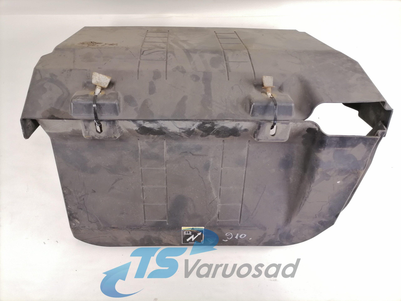 Volvo Battery cover 21924923 - Battery for Truck: picture 2 Volvo Battery cover 21924923 - Battery for Truck: picture 2