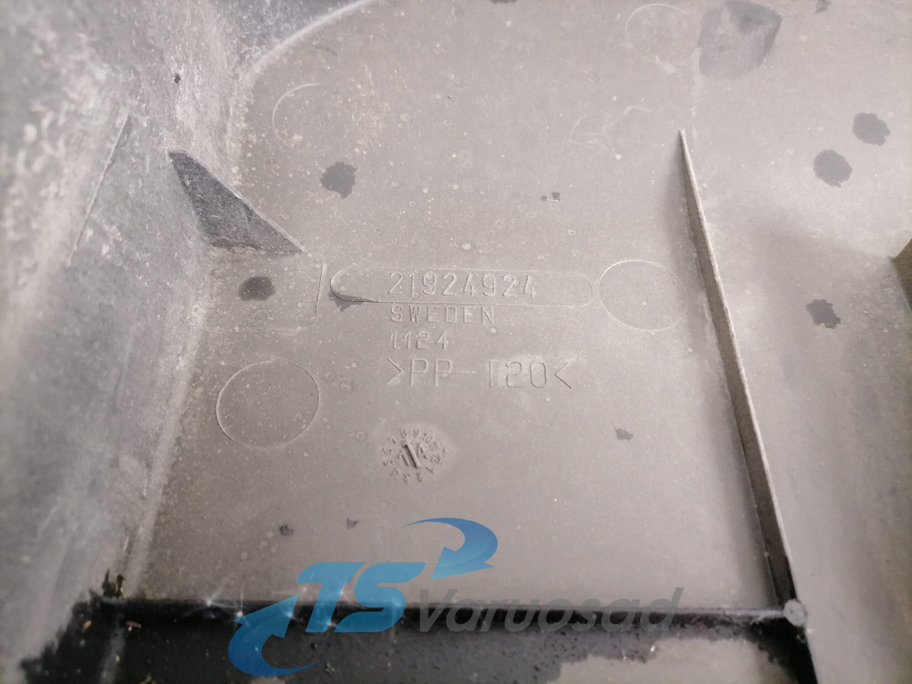 Volvo Battery cover 21924923 - Battery for Truck: picture 4 Volvo Battery cover 21924923 - Battery for Truck: picture 4