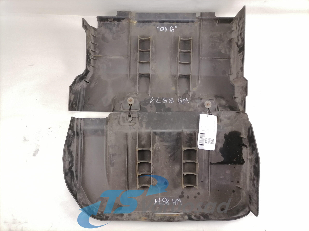 Volvo Battery cover 21924923 - Battery for Truck: picture 3 Volvo Battery cover 21924923 - Battery for Truck: picture 3