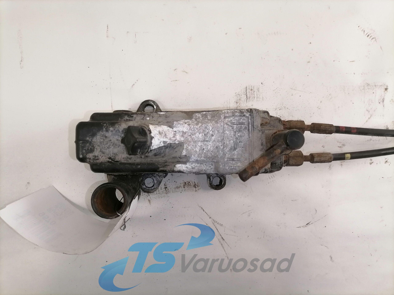 Volvo Cab tilting pump 20711127 - Cab suspension for Truck: picture 2 Volvo Cab tilting pump 20711127 - Cab suspension for Truck: picture 2