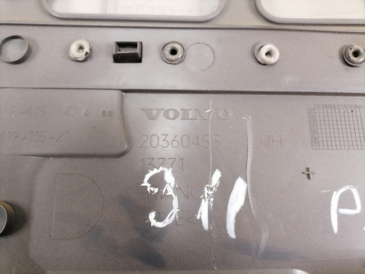 Volvo Door trim panel 20360625 - Door and parts for Truck: picture 5 Volvo Door trim panel 20360625 - Door and parts for Truck: picture 5