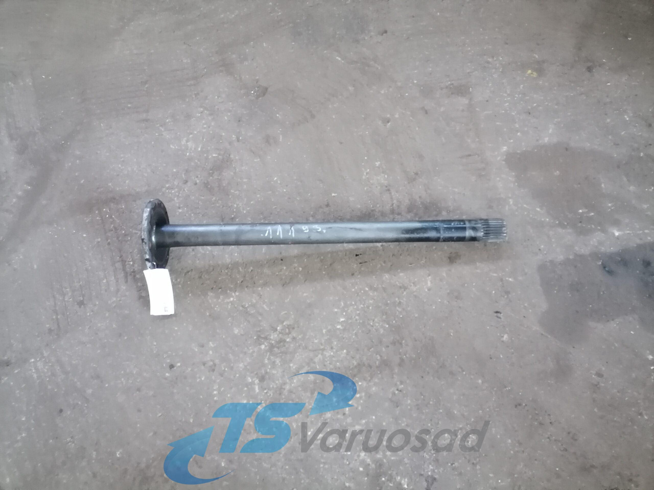 Volvo Drive shaft 1524627 - Drive shaft for Truck: picture 1 Volvo Drive shaft 1524627 - Drive shaft for Truck: picture 1