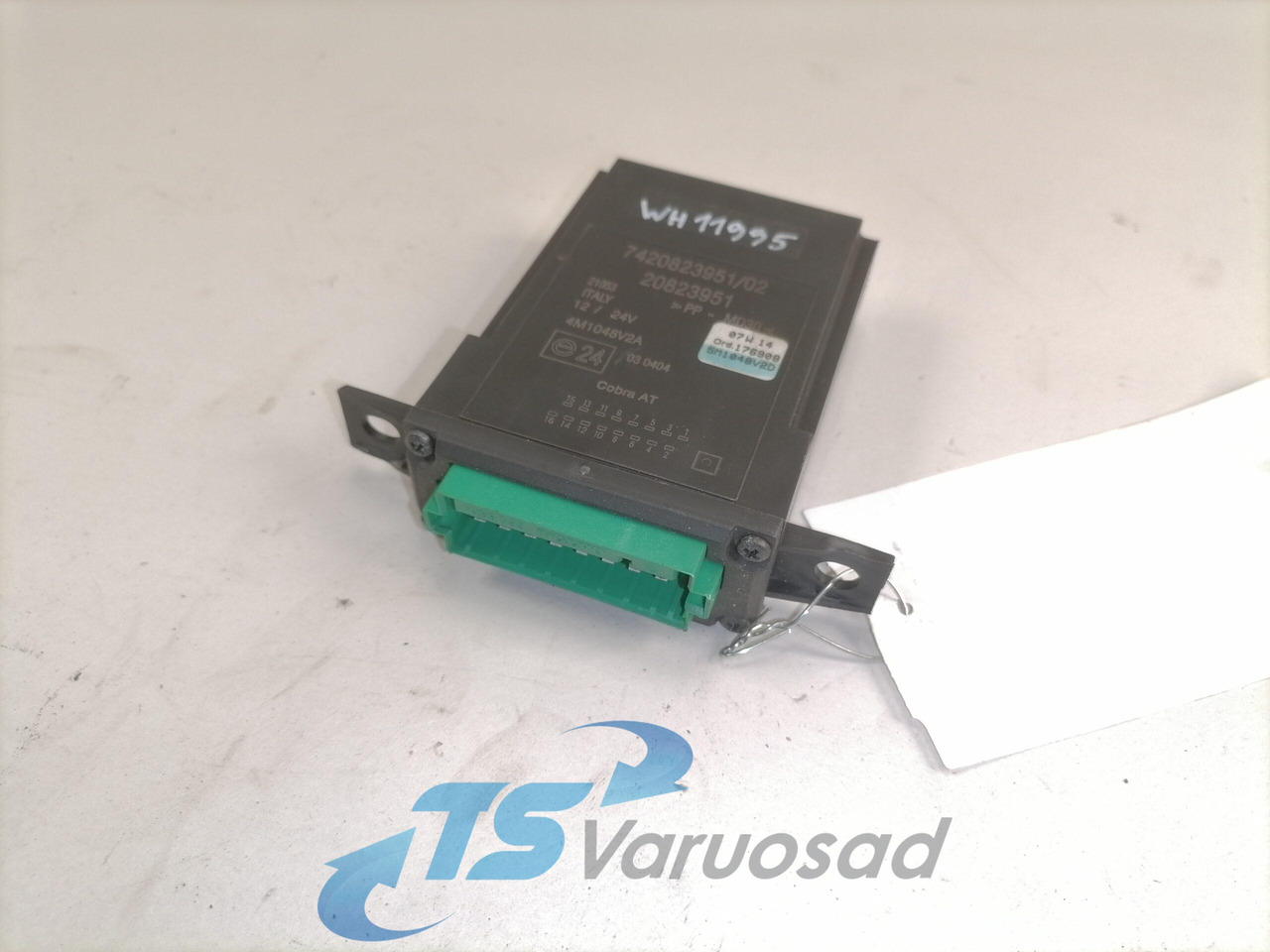 Volvo Ecu, door lock 20823951 - ECU for Truck: picture 1 Volvo Ecu, door lock 20823951 - ECU for Truck: picture 1