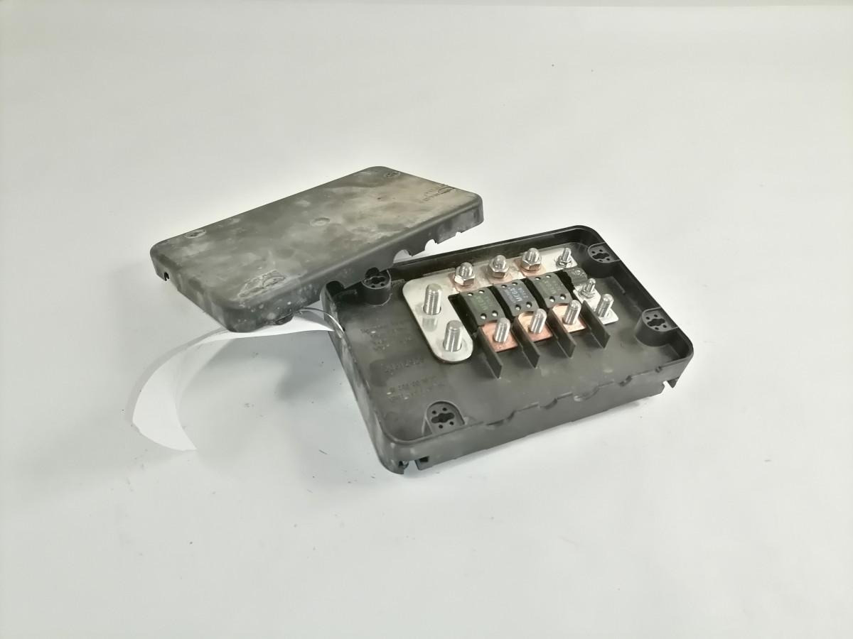 Volvo Fuse box 20512928 - Fuse for Truck: picture 2 Volvo Fuse box 20512928 - Fuse for Truck: picture 2