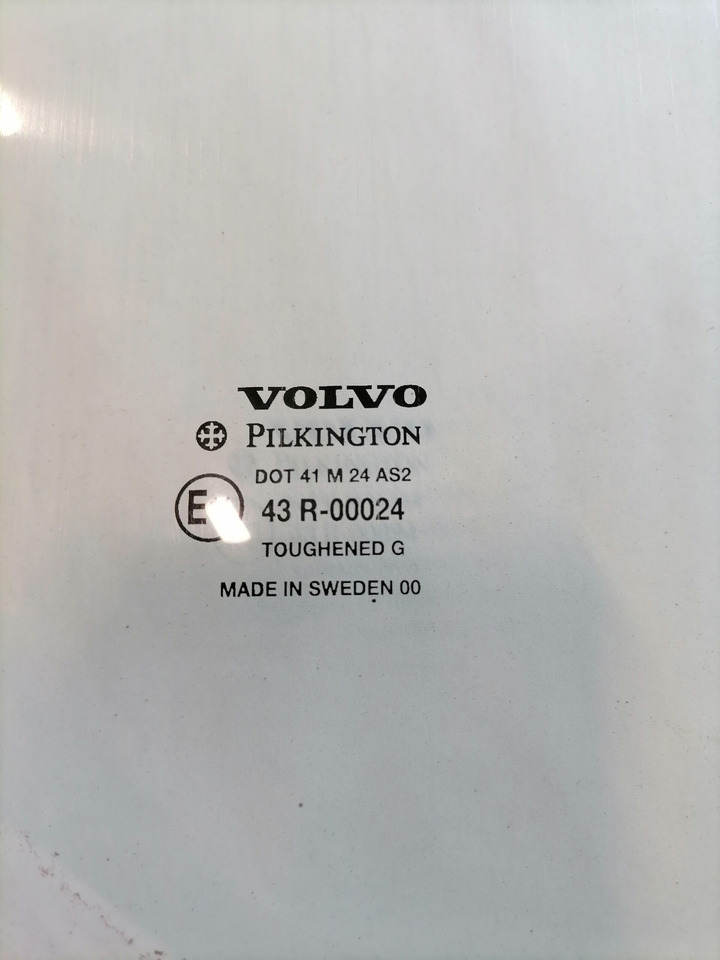 Volvo Küljeklaas, parem 8140913 - Window and parts for Truck: picture 3 Volvo Küljeklaas, parem 8140913 - Window and parts for Truck: picture 3