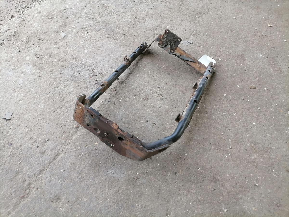 Volvo Mudguard bracket 20969984 - Universal part for Truck: picture 3 Volvo Mudguard bracket 20969984 - Universal part for Truck: picture 3