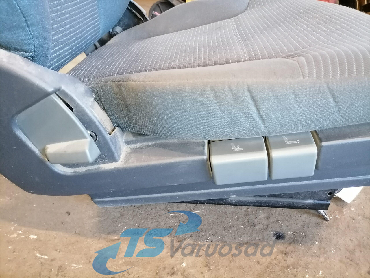 Volvo Passenger seat 20862627 - Seat for Truck: picture 3 Volvo Passenger seat 20862627 - Seat for Truck: picture 3