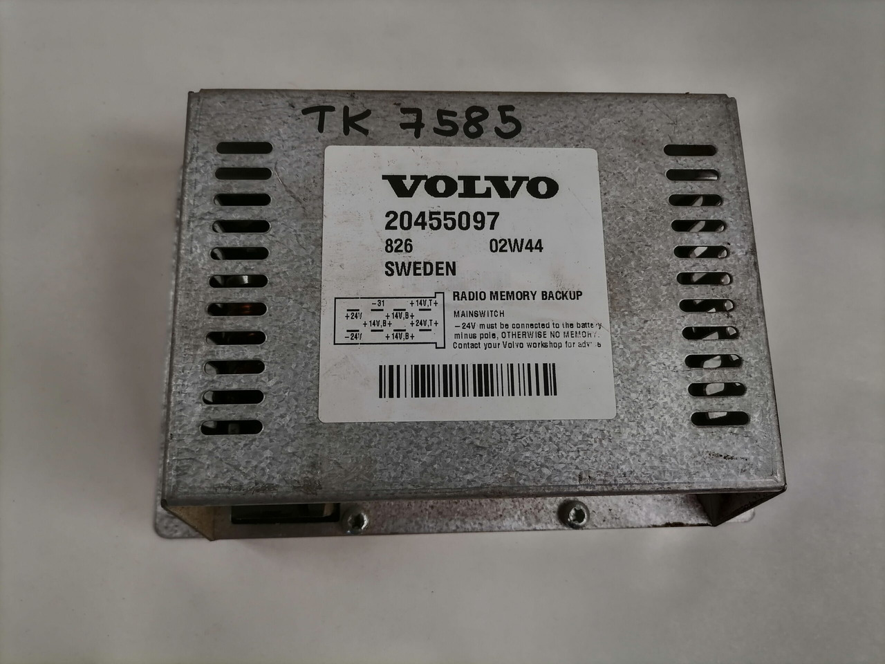 Volvo Radio Memory Backup 20455097 - ECU for Truck: picture 3 Volvo Radio Memory Backup 20455097 - ECU for Truck: picture 3