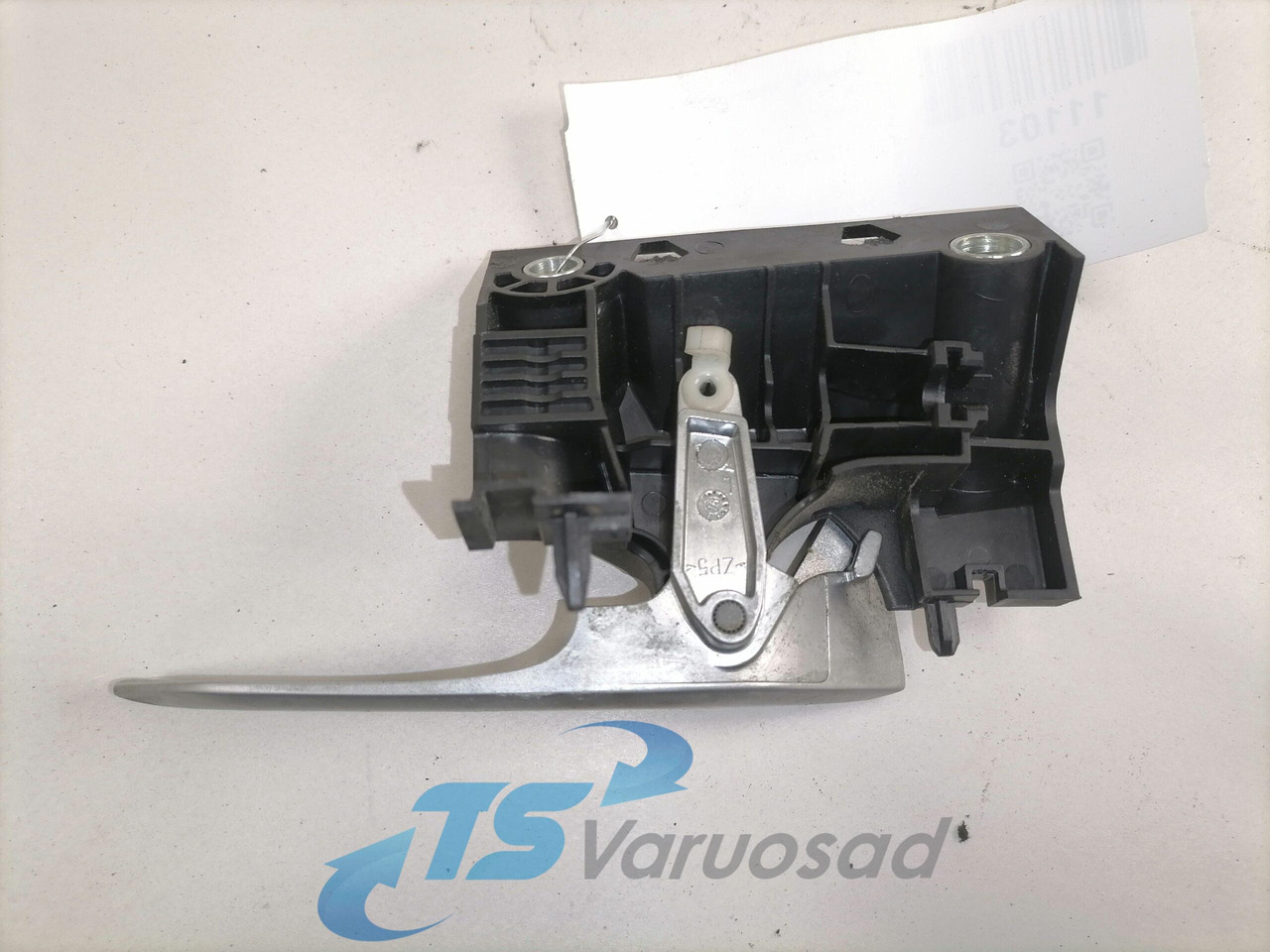 Volvo Ukselink, sisemine vasak 84012025 - Door and parts for Truck: picture 2 Volvo Ukselink, sisemine vasak 84012025 - Door and parts for Truck: picture 2