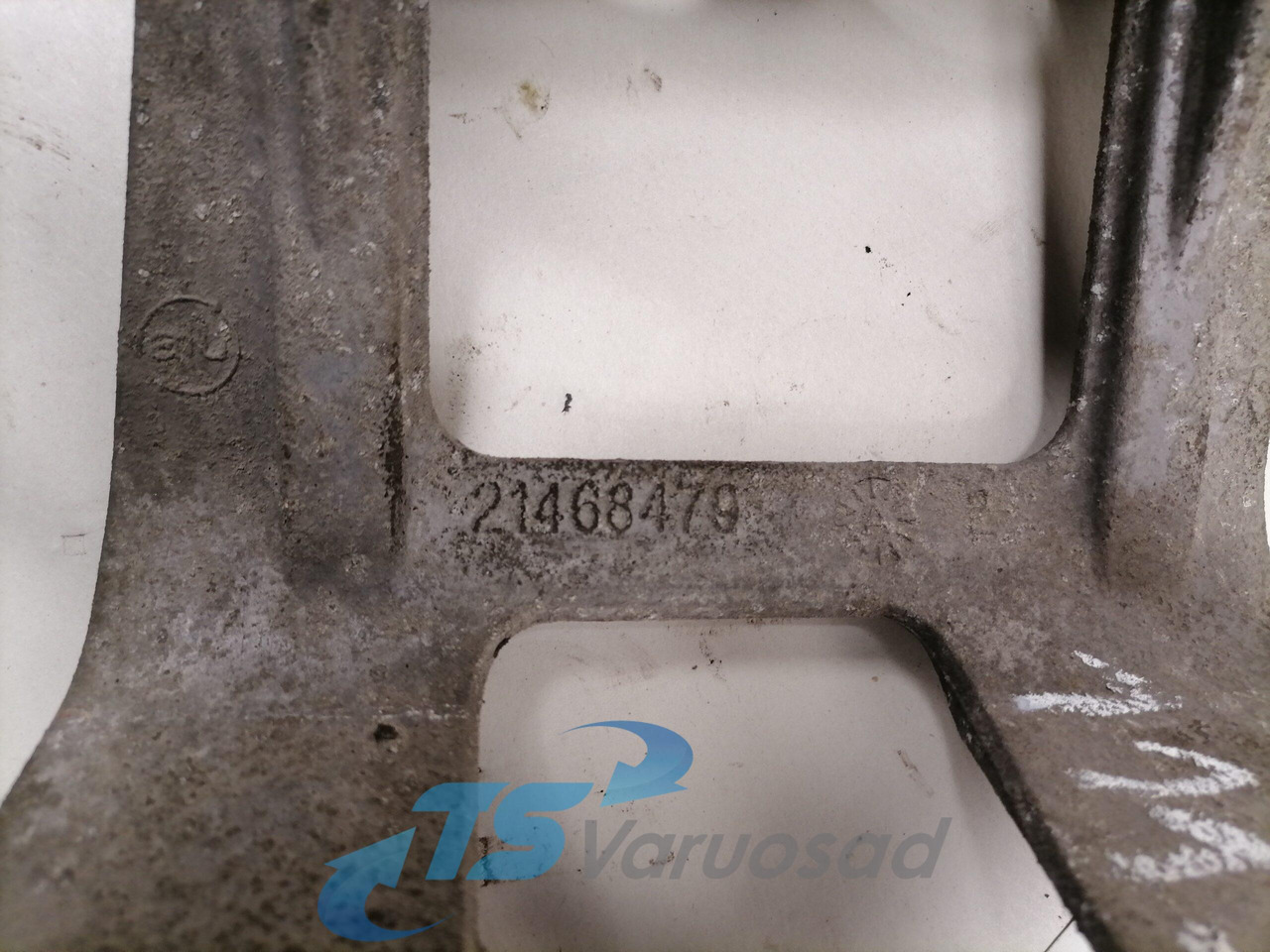 Volvo Volvo roolisüsteemi õlimahuti kandur 21468479 - Steering hose for Truck: picture 3 Volvo Volvo roolisüsteemi õlimahuti kandur 21468479 - Steering hose for Truck: picture 3