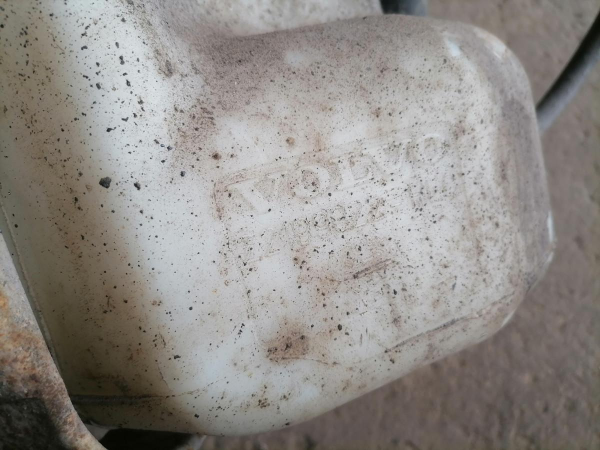 Volvo Windscreen washer fluid tank 22199322 - Wiper for Truck: picture 2 Volvo Windscreen washer fluid tank 22199322 - Wiper for Truck: picture 2