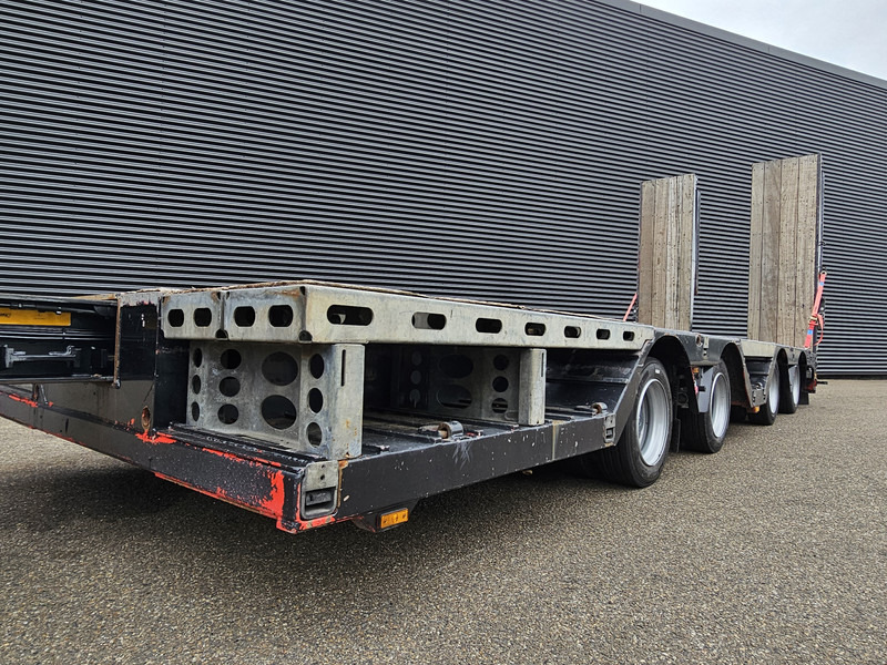 Leasing of Faymonville MULTIMAX - EXTENDABLE / HYDR RAMP / WHEEL WELL / RADMULDEN Faymonville MULTIMAX - EXTENDABLE / HYDR RAMP / WHEEL WELL / RADMULDEN: picture 13 Leasing of Faymonville MULTIMAX - EXTENDABLE / HYDR RAMP / WHEEL WELL / RADMULDEN Faymonville MULTIMAX - EXTENDABLE / HYDR RAMP / WHEEL WELL / RADMULDEN: picture 13