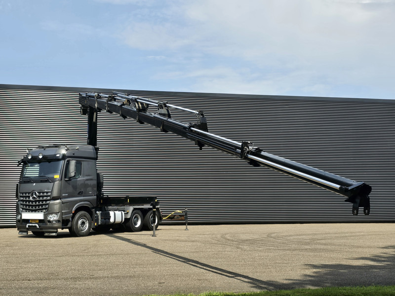 Mercedes-Benz Arocs 2658 6x4 / HMF 40 t/m - 21.3 mtr / WINCH - Tractor unit: picture 5 Mercedes-Benz Arocs 2658 6x4 / HMF 40 t/m - 21.3 mtr / WINCH - Tractor unit: picture 5