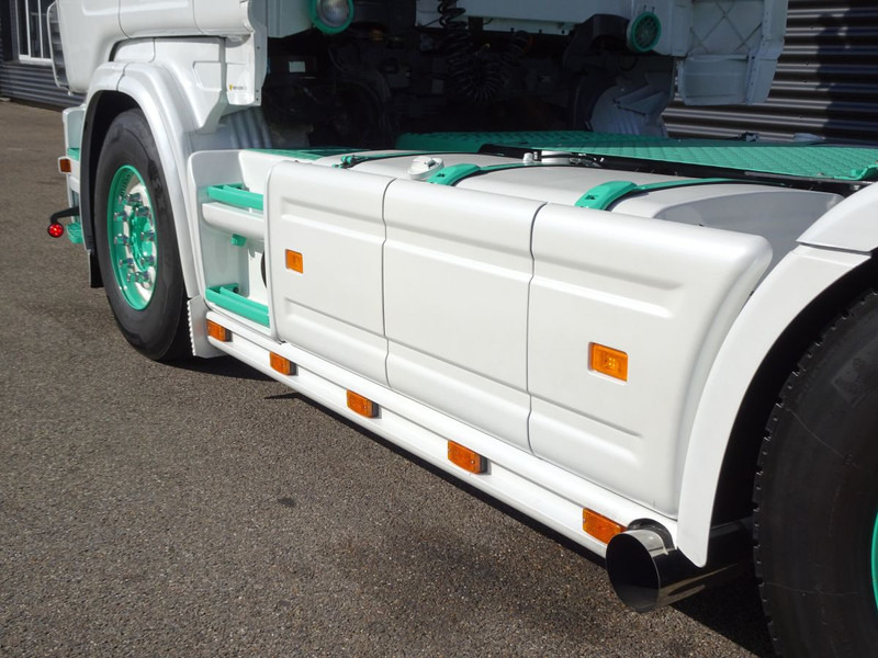Scania R164.480 4x2 / MANUAL / RETARDER / SHOWTRUCK - Tractor unit: picture 5 Scania R164.480 4x2 / MANUAL / RETARDER / SHOWTRUCK - Tractor unit: picture 5