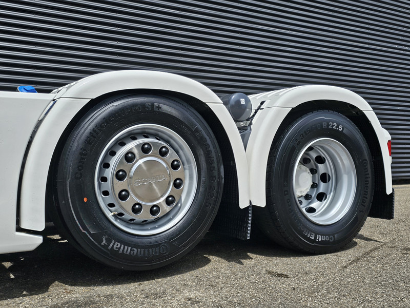 Scania S460 / 6x2/4 / RETARDER / FULL AIR / PUSHER / 2 x PTO - Tractor unit: picture 4 Scania S460 / 6x2/4 / RETARDER / FULL AIR / PUSHER / 2 x PTO - Tractor unit: picture 4