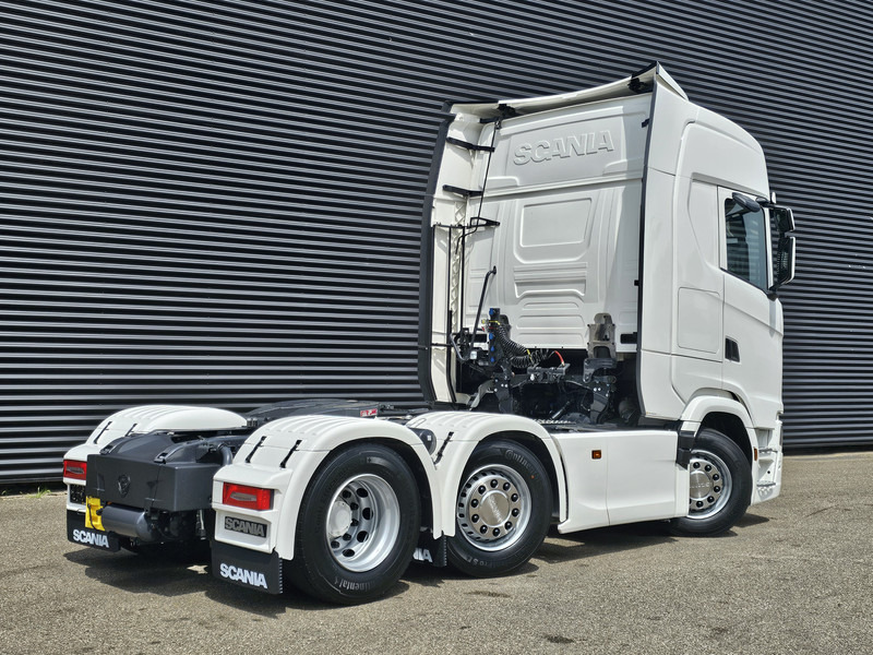 Scania S460 / 6x2/4 / RETARDER / FULL AIR / PUSHER / 2 x PTO - Tractor unit: picture 2 Scania S460 / 6x2/4 / RETARDER / FULL AIR / PUSHER / 2 x PTO - Tractor unit: picture 2