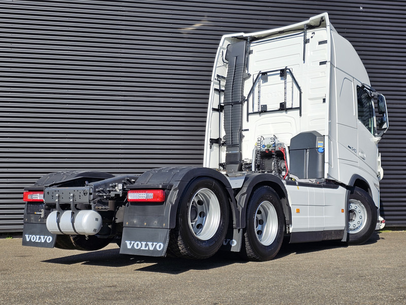 Volvo FH 540 / 6X4 / BOOGIE / RETARDER / FULL AIR / 312DKM - Tractor unit: picture 3 Volvo FH 540 / 6X4 / BOOGIE / RETARDER / FULL AIR / 312DKM - Tractor unit: picture 3