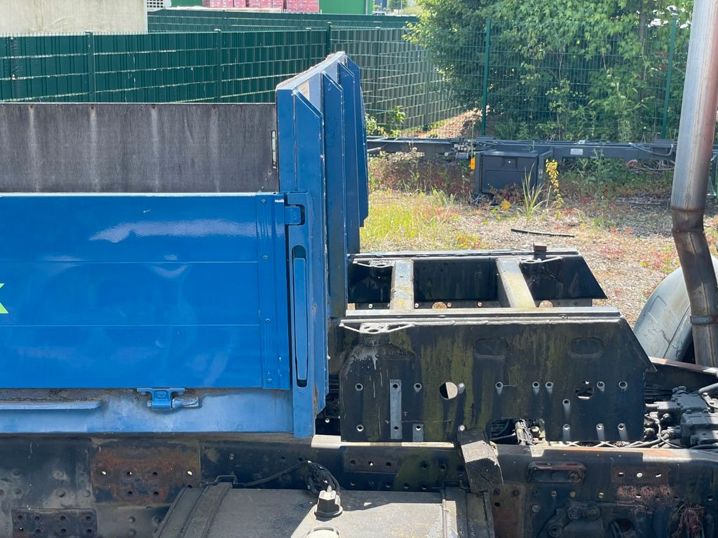 Pritsche lose mit Kransockel Pritsche lose mit Kransockel - Dropside/ Flatbed truck: picture 3 Pritsche lose mit Kransockel Pritsche lose mit Kransockel - Dropside/ Flatbed truck: picture 3