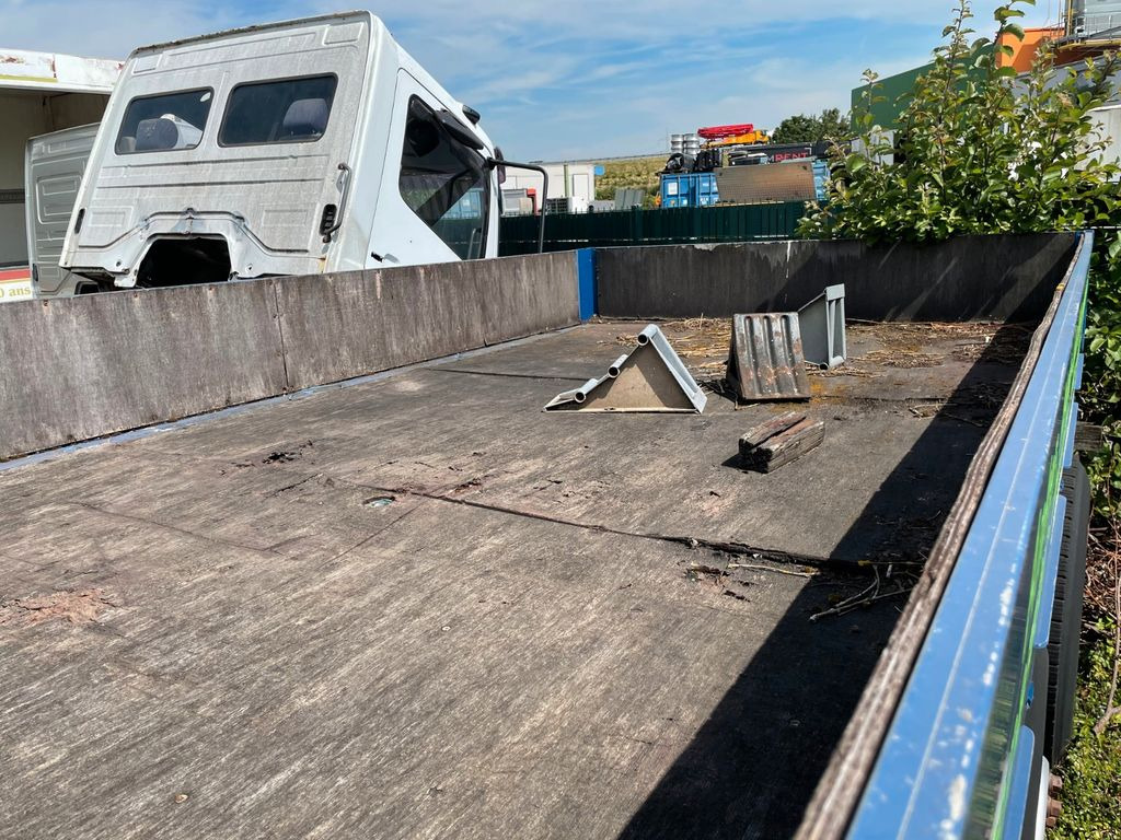 Pritsche lose mit Kransockel Pritsche lose mit Kransockel - Dropside/ Flatbed truck: picture 4 Pritsche lose mit Kransockel Pritsche lose mit Kransockel - Dropside/ Flatbed truck: picture 4