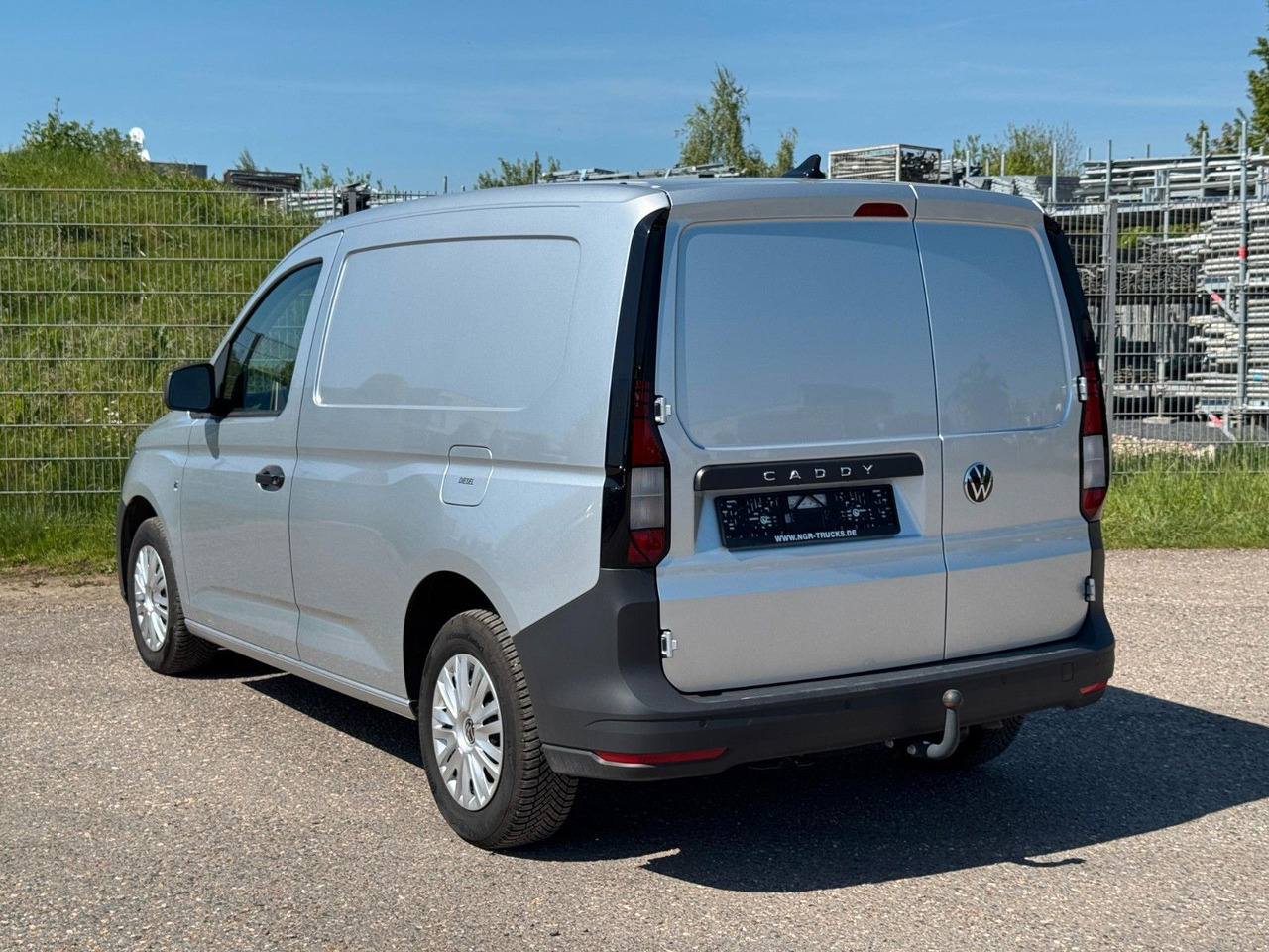 Volkswagen Caddy 4x2 | Klima | AHK | PDC | Spurhalteass. - Passenger van: picture 3 Volkswagen Caddy 4x2 | Klima | AHK | PDC | Spurhalteass. - Passenger van: picture 3