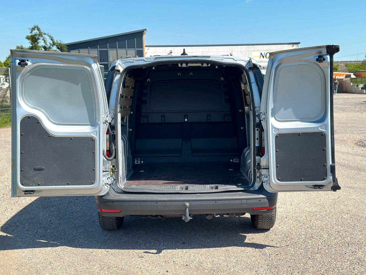 Volkswagen Caddy 4x2 | Klima | AHK | PDC | Spurhalteass. - Passenger van: picture 5 Volkswagen Caddy 4x2 | Klima | AHK | PDC | Spurhalteass. - Passenger van: picture 5