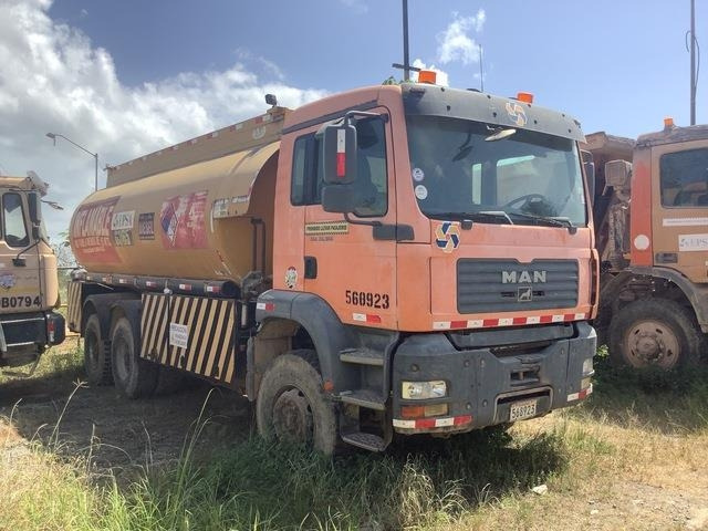 MAN 33.360-V20 - Tank truck: picture 4 MAN 33.360-V20 - Tank truck: picture 4