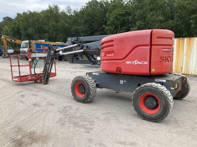 SkyJack SJ46AJ - Articulated boom: picture 2 SkyJack SJ46AJ - Articulated boom: picture 2