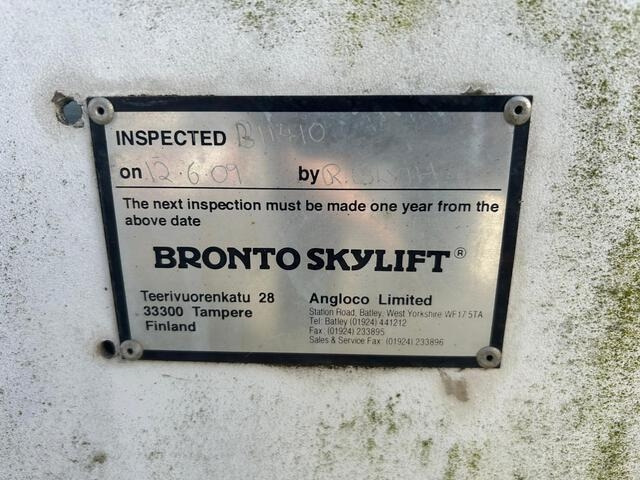 Crane truck Volvo FL10: picture 15 Crane truck Volvo FL10: picture 15